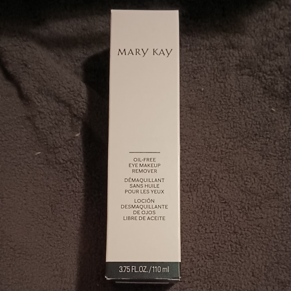 Mary Kay Oil-Free Eye Makeup Remover in White Packaging